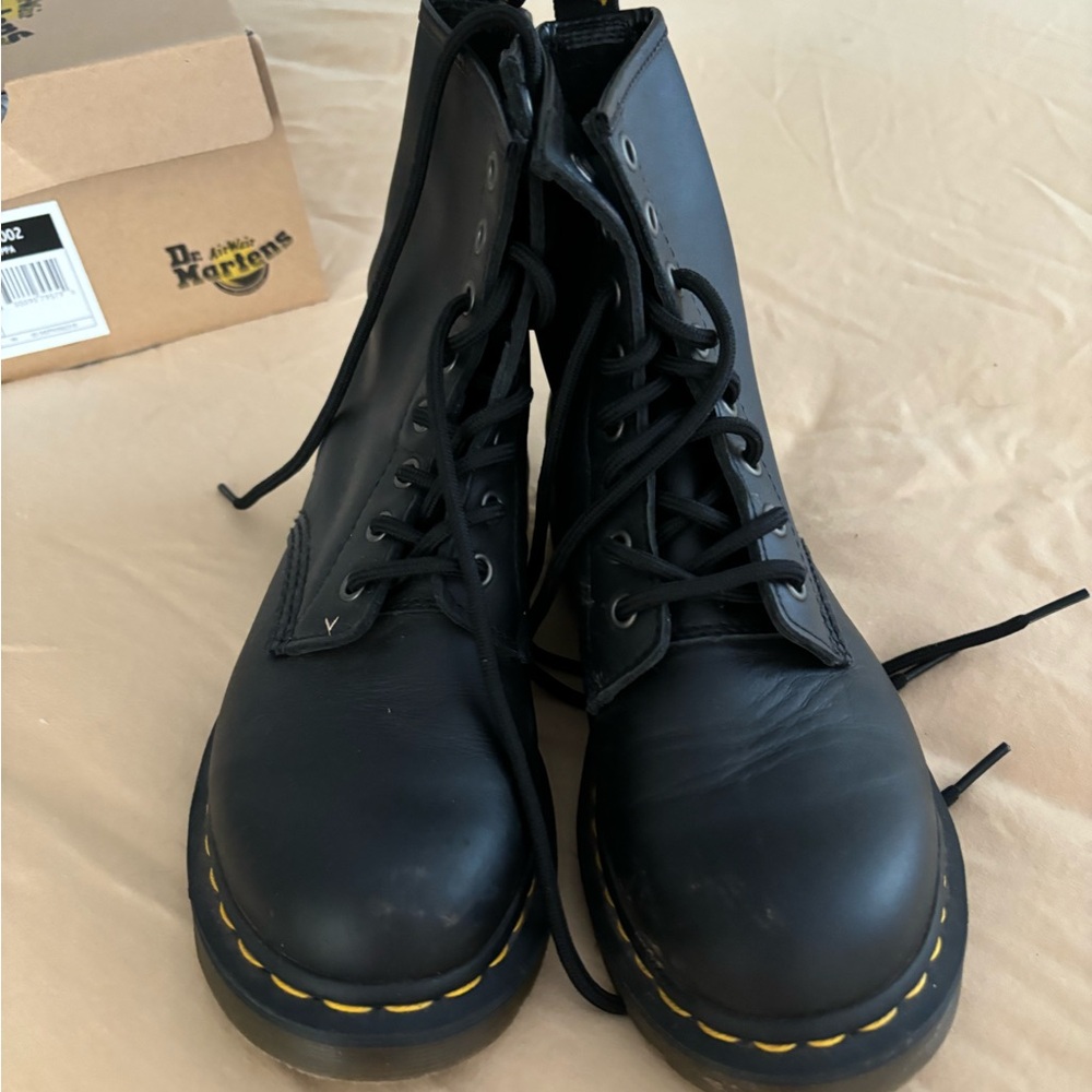 Dr. Martens Size 7